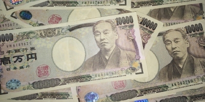 Японская иена достигла исторического минимума: анализ причин и последствий